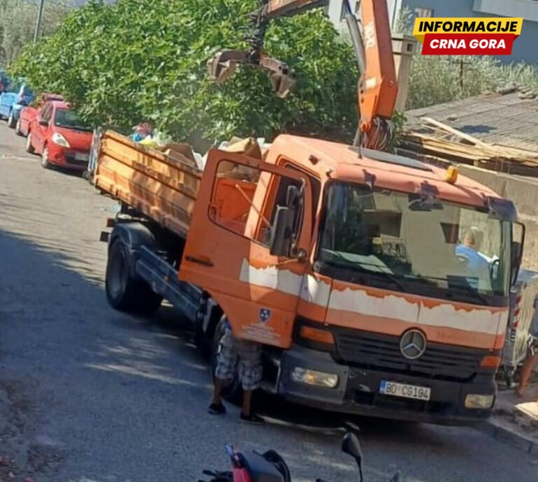 Budva: Pauk služba pomijerala automobile da bi komunalci ispraznili kontejnere