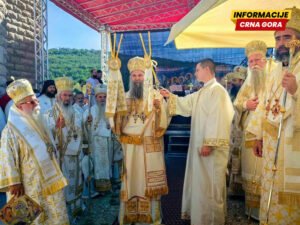 Srpski svet s Vučjeg dola: Šta govore poruke poglavara SPC sa obilježavanja jedne od najvećih bitaka u istoriji CG