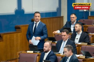 Eraković: Vlast ne poštuje medicinske sestre i tehničare; Vuković: Ali zato za nove ministre nema da fali