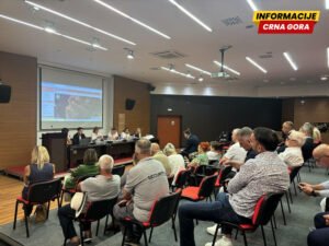 Potpisan ugovor o izradi PUP-a Tivat i održan sastanak sa predstavnicima mjesnih zajednica