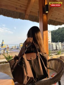 Torba koju smo već viđali svuda ponovo je "it" komad: Zašto je Gen Z opsjednut Longchampom?