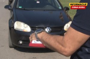 Komunalna policija u Nikšiću dnevno napiše oko 50 naloga zbog nepropisnog parkiranja