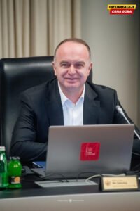 Fotelja nije manjinsko pravo