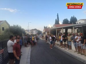 Protest u Buljarici ispred pekare čiji se vlasnik sumnjiči za nedozvoljene polne radnje nad maloljetnicom