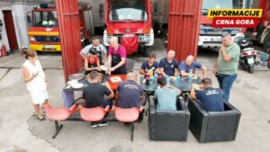 Bračni par iz Engleske pripremio besplatno jelo za ulcinjske vatrogasce