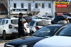 Kroz centar Podgorice kao kroz iglene uši: Radovi i izmješteni ulaz na parking stvaraju velike gužve u srcu grada