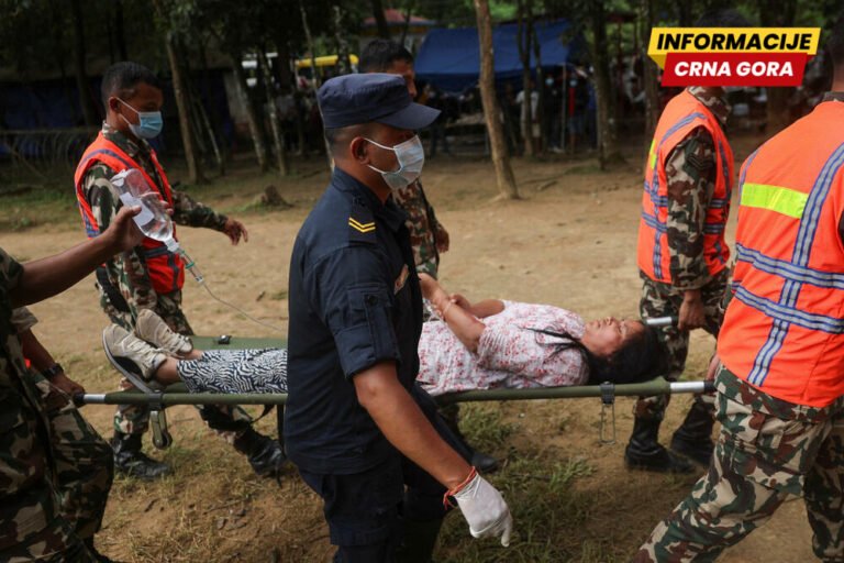 Više od 900 ljudi poginulo u poplavama u Nepalu i na Tibetu
