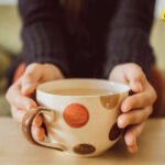 Naučnici upozoravaju: Redovno konzumiranje čaja i kafe na vrelim temperaturama povećava rizik od raka jednjaka