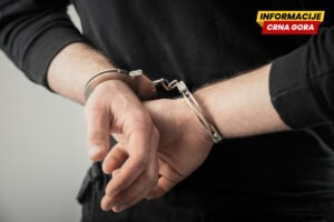 Dva hapšenja u Nikšiću: očuh i muškarac koji je prijetio policajcu