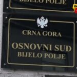 Majka maloljetnice nad kojom su počinjene nedozvoljene polne radnje štrajkuje glađu pred zgradom suda u Bijelom Polju