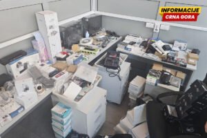 Uhapšeni na tivatskom aerodromu sa 19 kofera opreme